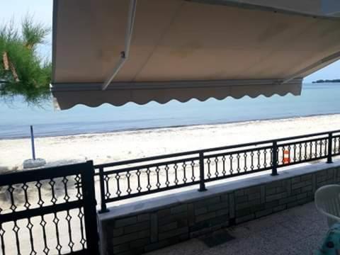 The Blue Pearl Apartment พริโนส ภายนอก รูปภาพ